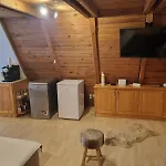 Dunja Chalet, Chalé