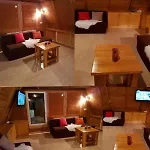 Dunja Chalet, * Jahorina