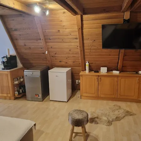 Dunja Chalet, Chalet