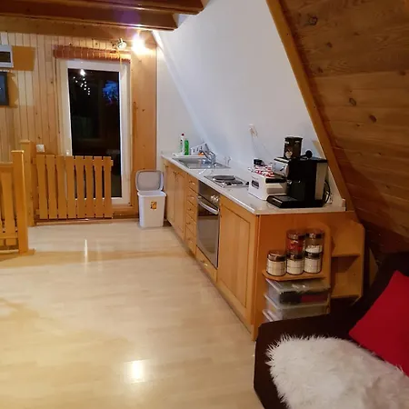 Dunja Chalet, Chalet *
