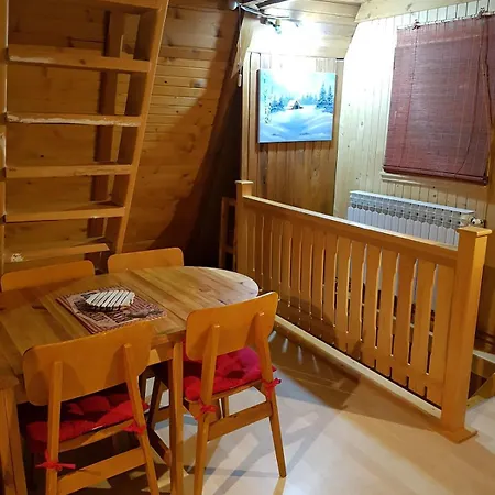 Dunja Chalet, Chalet