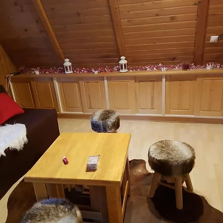 Dunja Chalet, 木屋 亚霍里纳