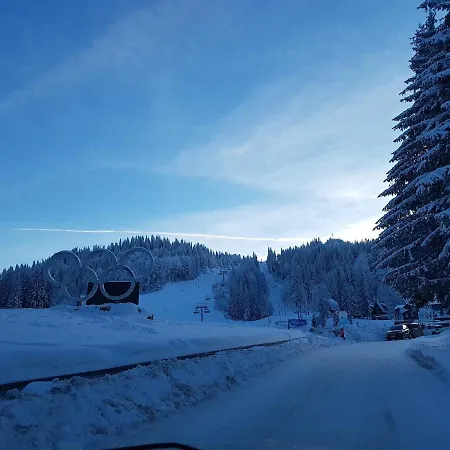 Dunja Chalet, 亚霍里纳