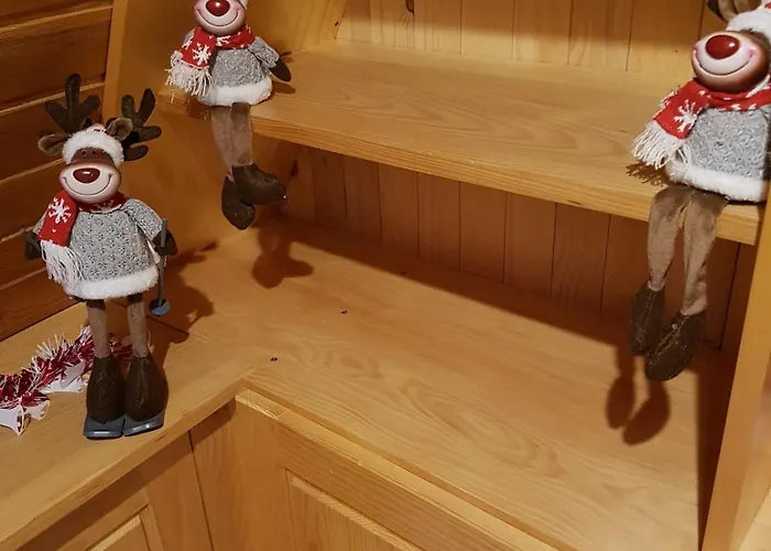 Dunja Chalet, * 亚霍里纳