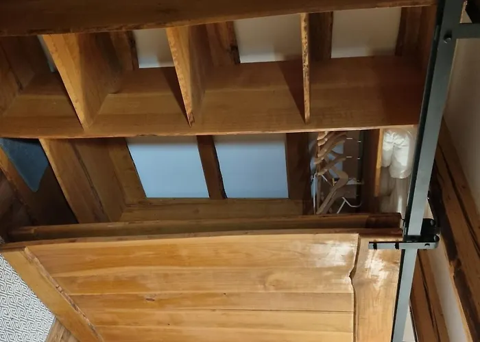 Dunja Chalet, 亚霍里纳